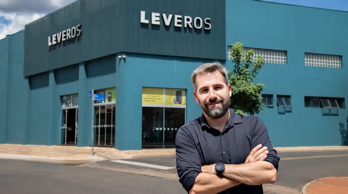 Grupo Leveros atinge faturamento recorde de R$ 1,415 bilhão e projeta crescimento de 20% em 2026 com a expansão de sua rede física
