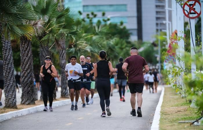 Evandro Leitão anuncia primeira maratona internacional de Fortaleza; saiba quando