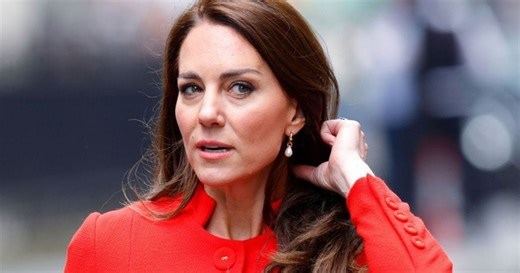 Aniversário de casamento com cabelo novo: Kate Middleton renova tom dos fios após anos e surge mais loira. Veja fotos!