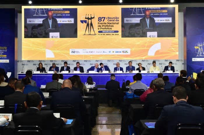 Prefeita Adriane participa em Brasília da 87ª Reunião Geral da FNP e defende papel estratégico de Campo Grande na reforma tributária
