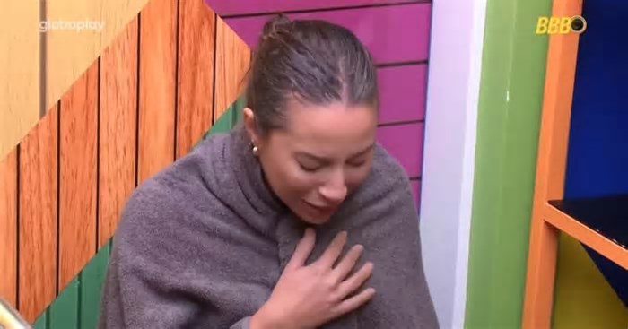 'BBB 25': Renata desaba em lágrimas ao deixar Prova do Finalista