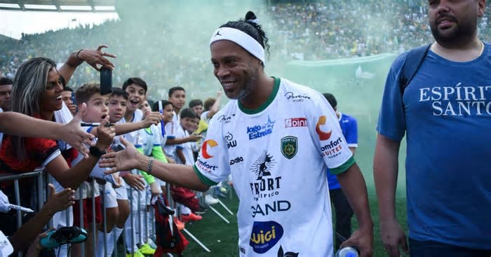 Ingresso para jogo com Ronaldinho Gaúcho em Manaus custará R$ 49,99