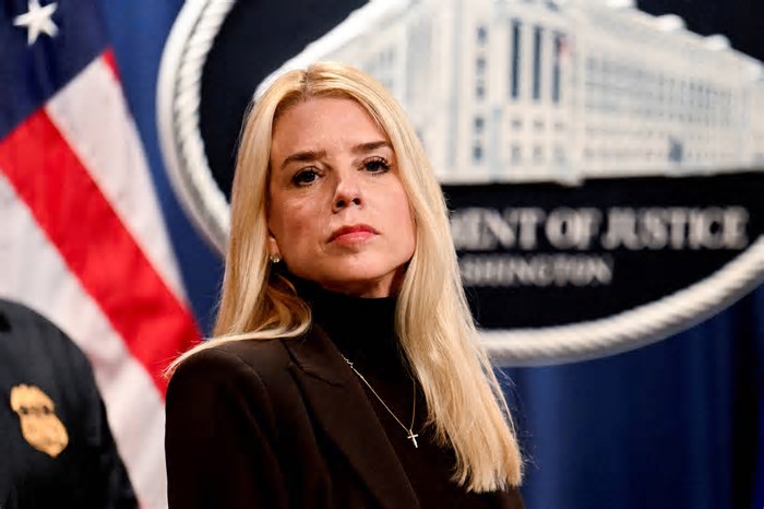 Será muito difícil Trump obter 3º mandato, diz Secretária de Justiça dos EUA