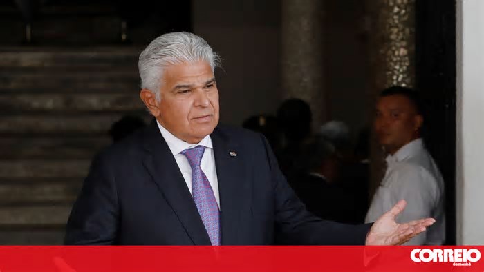 Panamá nega acordo para permitir passagem gratuita de navios através do Canal