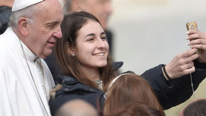 Papa Francisco apoiava uso de tecnologia e até foi meme a partir de IA; relembre