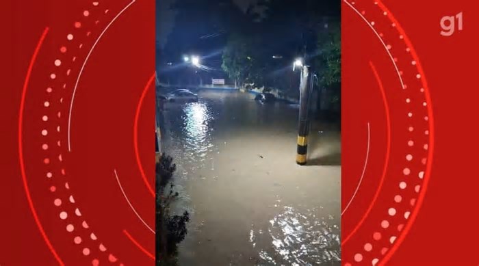 Temporal causa estragos com série de alagamentos e desabamentos em Manaus neste domingo