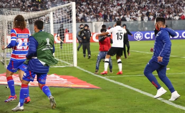 Colo Colo x Fortaleza pela Libertadores é suspenso; 2 torcedores morreram em tragédia antes do jogo