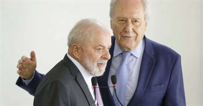 Lula foi informado sobre operação contra fraude no INSS pelo diretor da PF