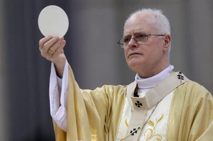 Conheça os brasileiros que vão participar da escolha do próximo papa