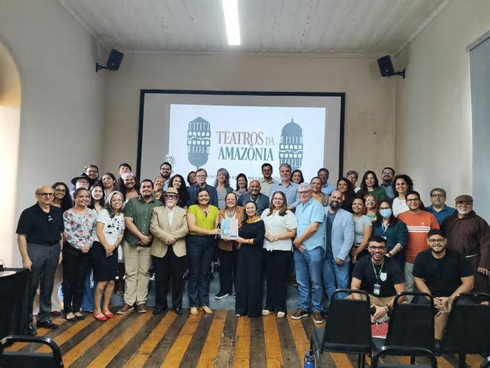 Manaus formaliza candidatura do Teatro Amazonas à Unesco