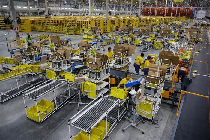 Pernambuco tem localização estratégica e se destaca como hub logístico