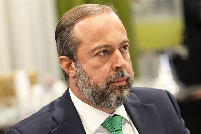 Silveira se reúne com BYD em busca de investimentos em carros elétricos e soluções de bateria