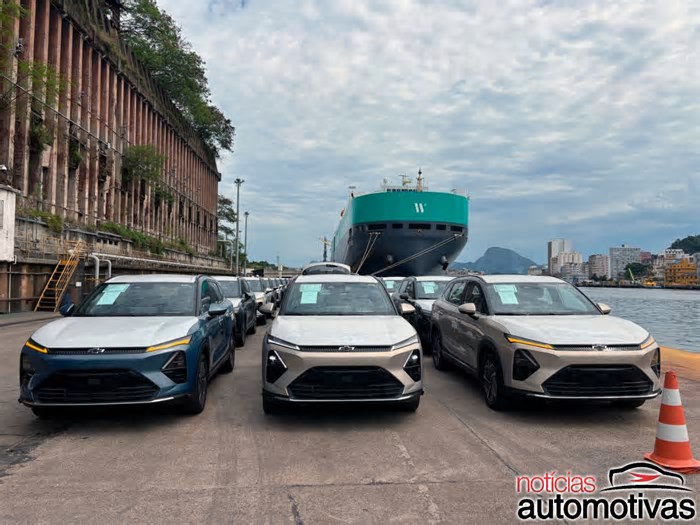 GM confirma oficialmente o lançamento do Chevrolet Captiva EV 2026 no mercado brasileiro; primeiro lote chega no Porto de Vitória