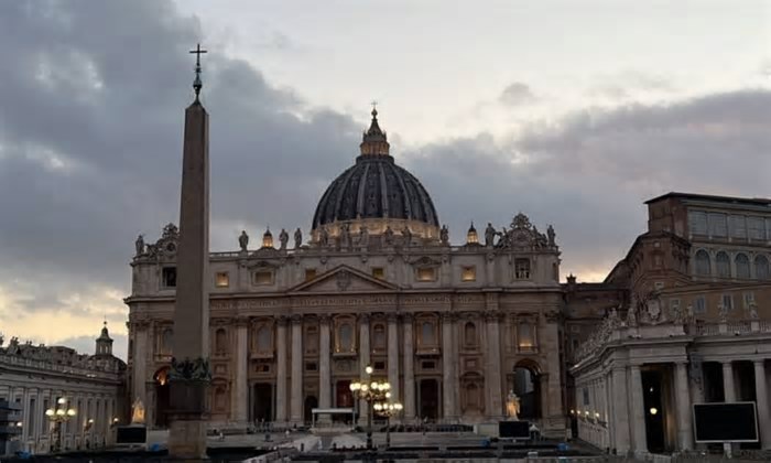 Papa Francisco será sepultado fora do Vaticano, algo inédito em 120 anos