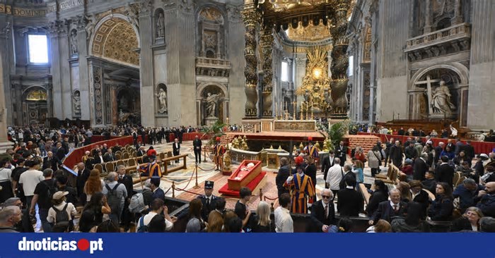 Governo israelita envia condolências quatro dias após morte de Francisco