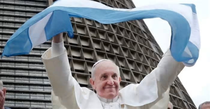Com postagem de Trump, confira a repercussão internacional da morte do papa