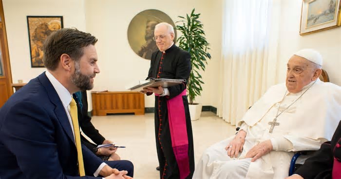 JD Vance, vice-presidente dos EUA, foi o último líder mundial a visitar o papa Francisco