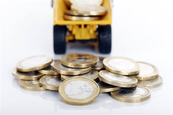 Tarifas: Euro dispara 1,44% para máximo desde novembro de 2021