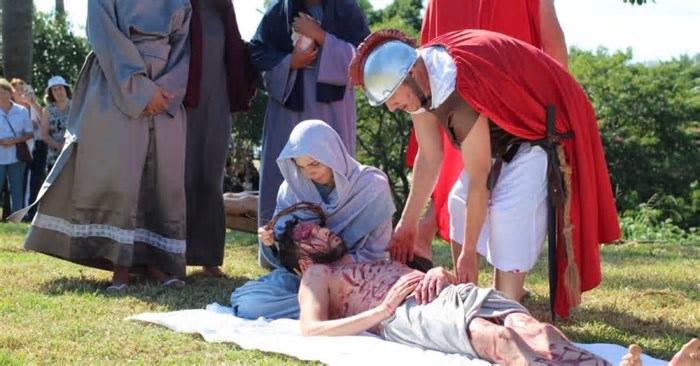 Juventude da Diocese de Caxias do Sul apresenta 21ª Via-Sacra, na Sexta-Feira Santa