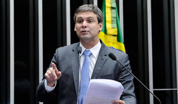 Anistia do 8 de janeiro: partido de Bolsonaro muda estratégia após veto do presidente da Câmara