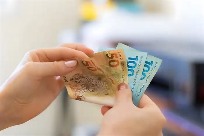 Ressarcimento do INSS por Cobranças Indevidas Enfrenta Obstáculos Burocráticos e Financeiros