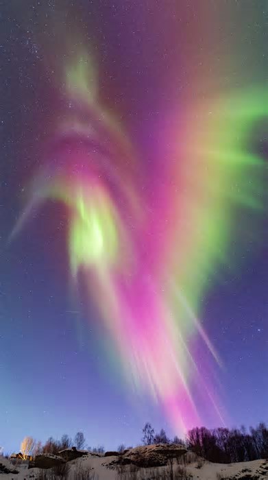 O que é e como se forma a aurora boreal, fenômeno fascinante normalmente vistos em regiões polares