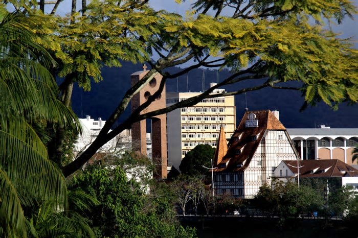 Feriado de Páscoa e Tiradentes em Blumenau: confira atrações culturais, shows e programação especial até o fim de abril