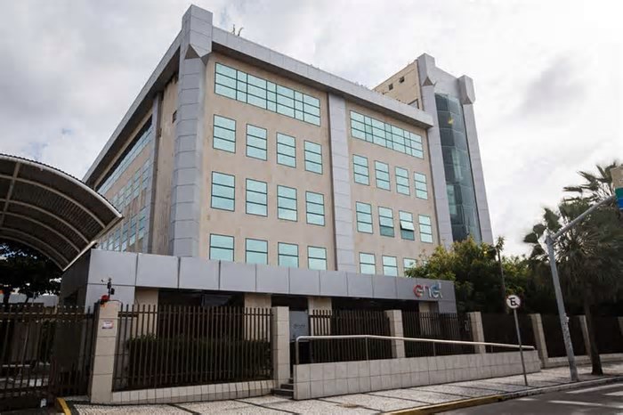 Enel Ceará fica entre as 10 piores empresas de fornecimento de energia do Brasil; veja ranking