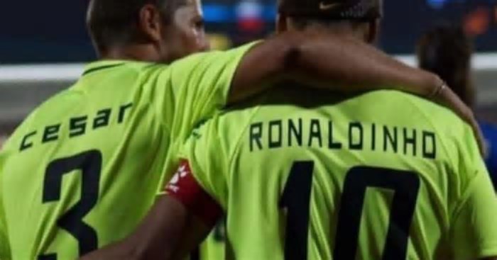 Ex-Corinthians fecha acordo para integrar projeto de Ronaldinho Gaúcho