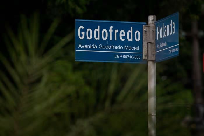 Avenida dos pátios comerciais, Godofredo Maciel vive 'explosão' econômica e é comparada à 'Aldeota'