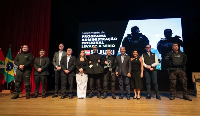 Mais 9 mil vagas e 790 policiais: SC anuncia investimento de R$ 1,4 bi no sistema prisional