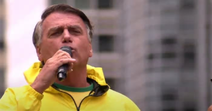 VÍDEO: Bolsonaro pede anistia aos envolvidos nos ataques de 8 de janeiro e faz discurso em inglês durante ato em São Paulo