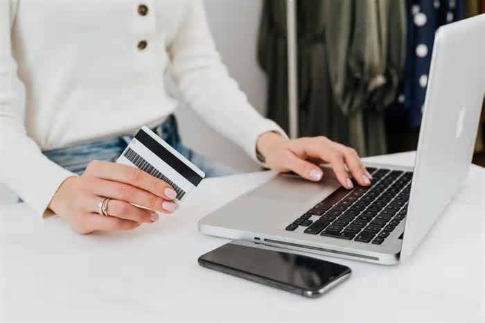 Setor produtivo apoia medida do Estado que equipara o imposto das ‘comprinhas’ em sites internacionais