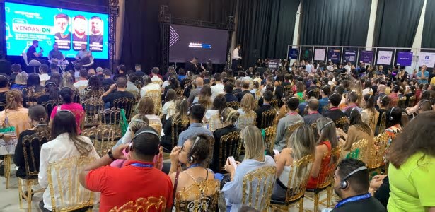 Dividido em seis palcos, Empreende SC oferece imersão no mundo da inovação e dos negócios
