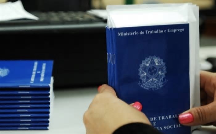 Rio começa a semana com mais de 3 mil vagas de emprego e estágio