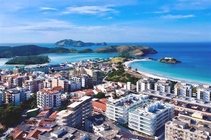 Taxa de R$ 2.500 para ônibus de turismo volta a valer em Cabo Frio