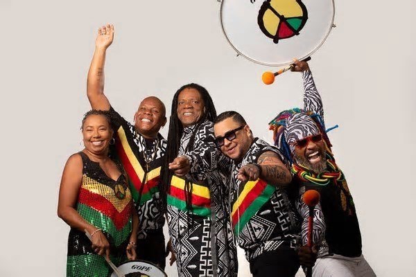 LICC: Baile Voador celebra cultura carnavalesca com show do Olodum, bandas locais e ações formativas