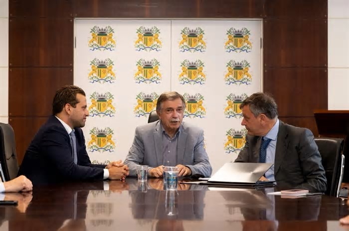Com visitas na Serra Gaúcha, Cônsul-Geral da Itália busca parcerias na agricultura