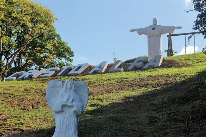 Um roteiro de fé, história e contato com a natureza