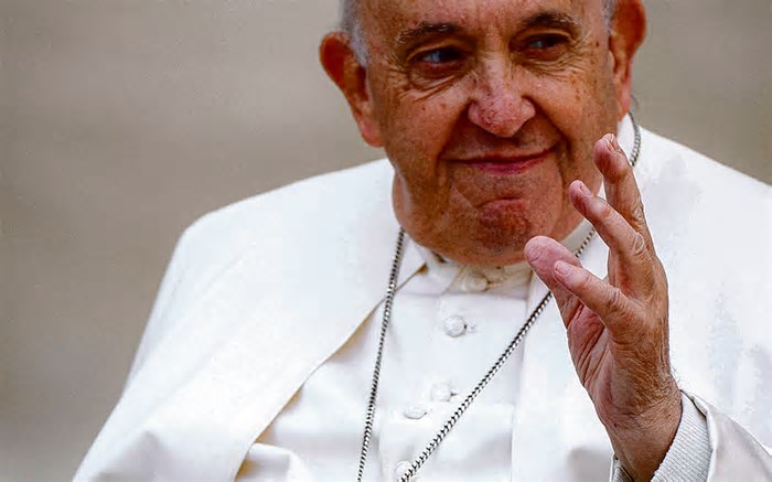 Óbito/Papa: China apresenta condolências e diz que quer desenvolver relações com Vaticano