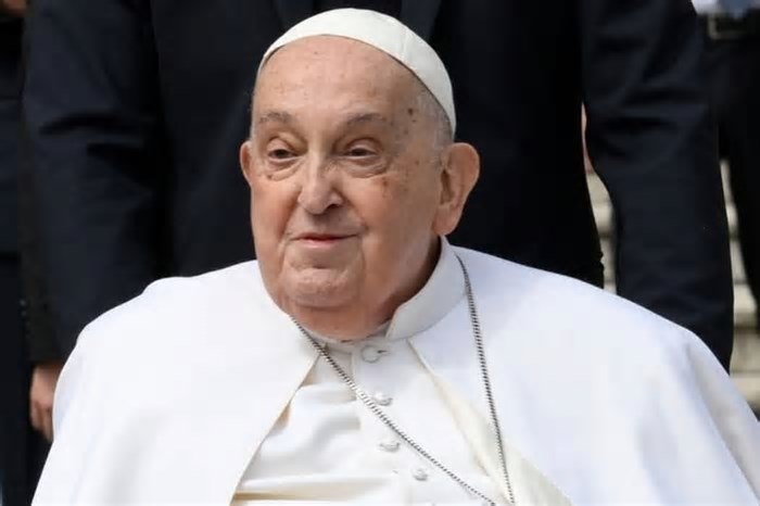 Quanto ganha um papa? Entenda como funcionam remuneração e 'salário' de pontífices