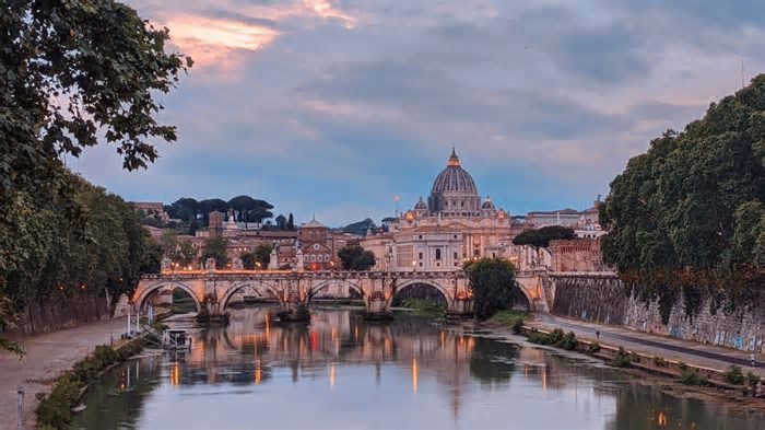 Funeral do papa Francisco: onde ficar e o que evitar em Roma e no Vaticano