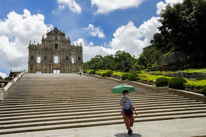 Óbito/Papa: China apresenta condolências e diz que quer desenvolver relações com Vaticano
