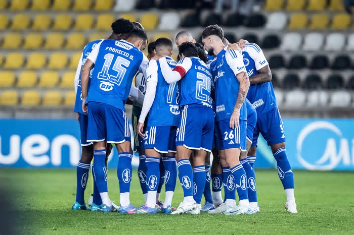 Em meio a caos, Cruzeiro pega o Vasco em Uberlândia visando recuperação no Brasileiro