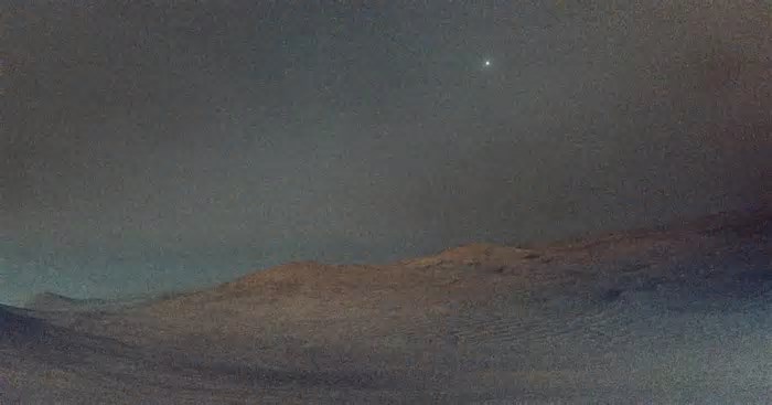 Rover da NASA captura imagem impressionante de Deimos, lua de Marte