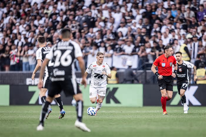 Veja galeria de fotos do clássico entre Corinthians e Santos pelo Brasileirão