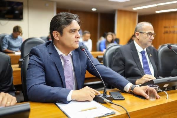 “Reflexo de uma gestão que governa para os ricos”, diz deputado após pesquisa que destaca Salvador com pior índice de desenvolvimento.