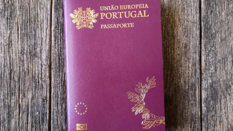 Como Itália, Reino Unido e Portugal estão restringindo nacionalidade, cidadania e imigração