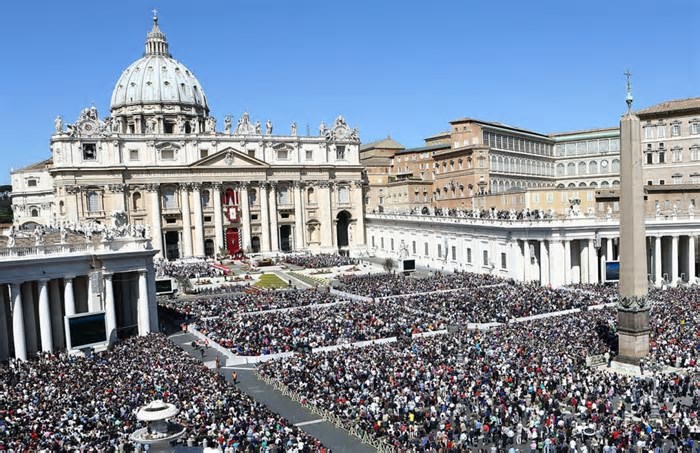 Negociações de paz entre Putin e Zelensky no Vaticano? Ucrânia dá força a proposta