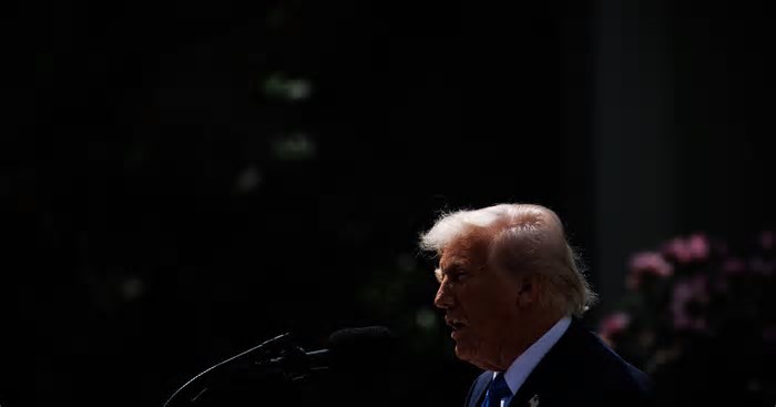 Trump e Putin voltam a falar: visões “inalteradas”, o papel do Vaticano e a frustração do Presidente americano